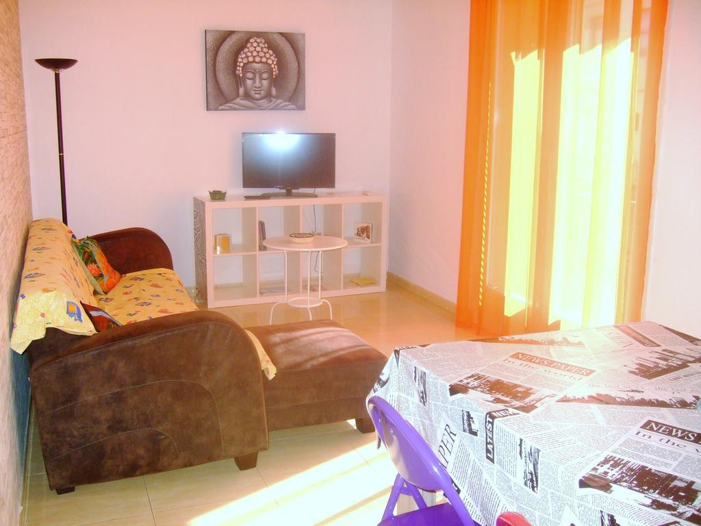 Besalut Apartment Екстериор снимка