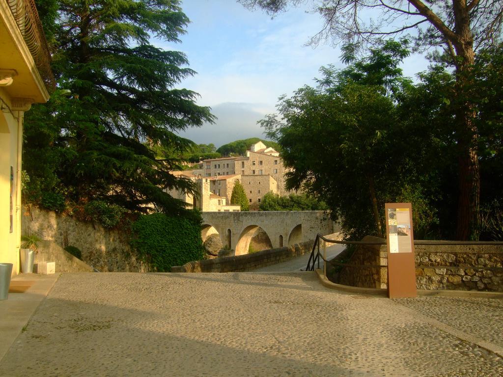 Besalut Apartment Екстериор снимка